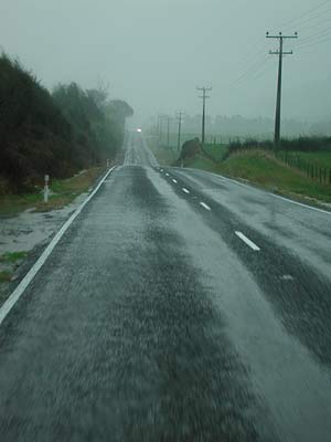Regennasse Strasse